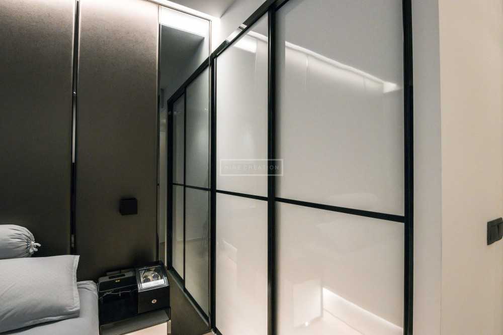 Contemporary Bedroom with Wardrobe and Sliding Wardrobe