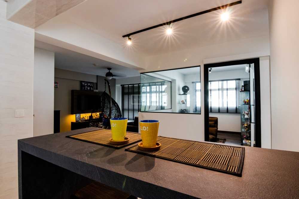 Contemporary Dining Room with Dining Table and Tableware