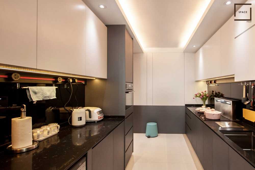 Modern Kitchen with Kitchen Window and Cupboard