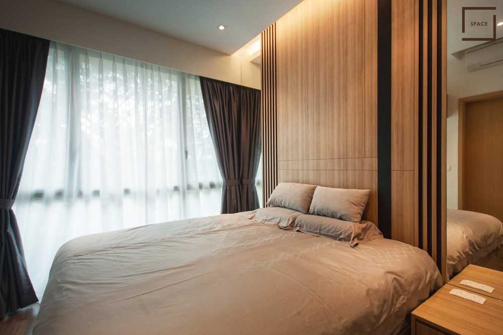 Modern Bedroom with Wardrobe and Sliding Wardrobe