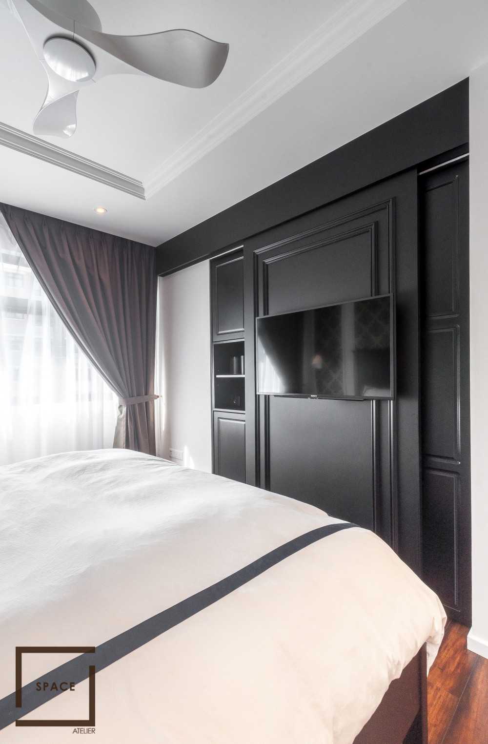 Modern Bedroom with Wardrobe and Queen Bed
