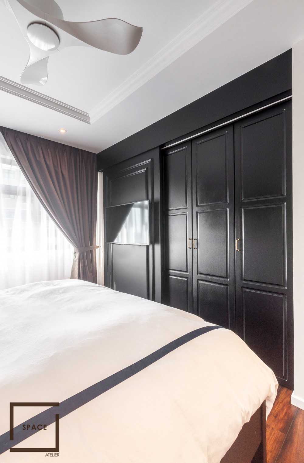 Modern Bedroom with Wardrobe and Sliding Wardrobe