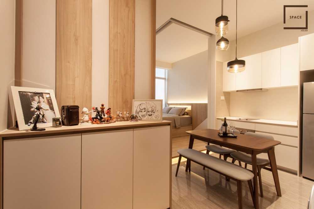Modern Dining Room with Dining Table and Dining Chairs