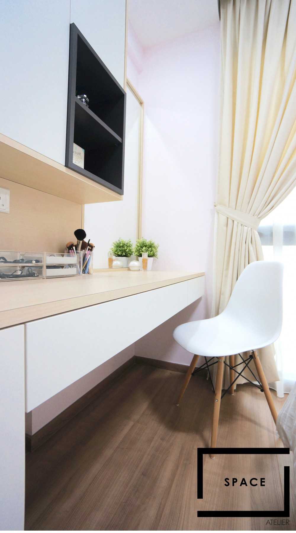 Contemporary Bedroom with Wardrobe and Sliding Wardrobe