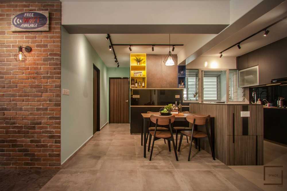 Industrial Kitchen with Open Kitchen and Kitchen Accessories