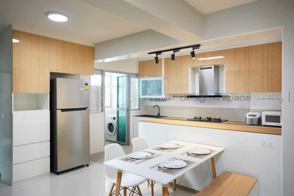 Contemporary Kitchen with Homogeneous Tiles and Herringbone Tiling
