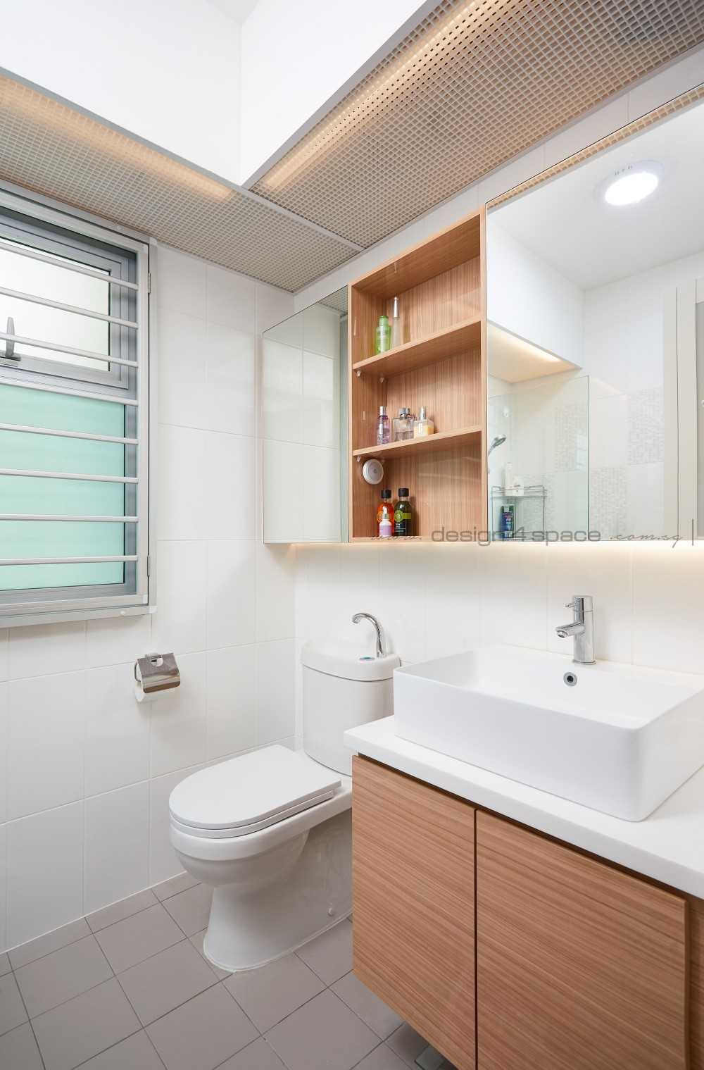 Contemporary Bathroom with Herringbone Tiling and Parquet Floor