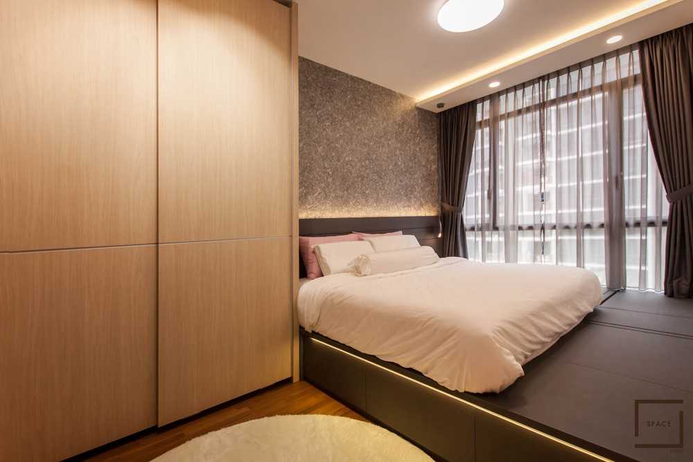 Contemporary Bedroom with Vinyl Flooring and Ceiling Light