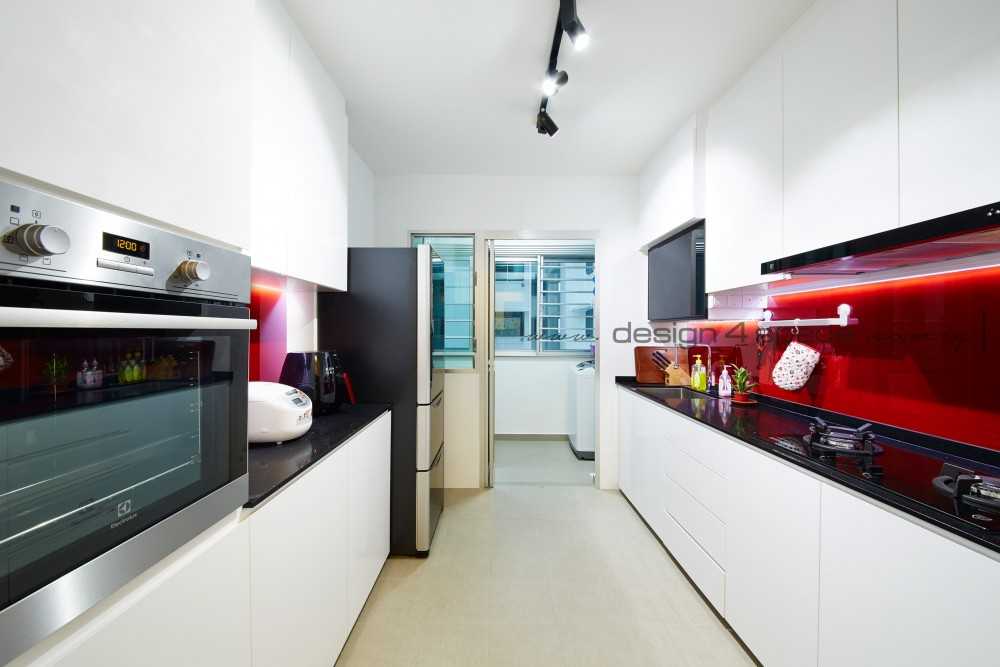Modern Kitchen with Wood Flooring and Kitchen Window