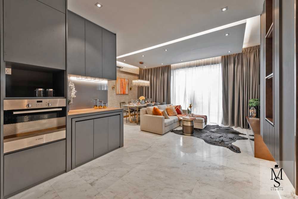Modern Kitchen with Countertop and Kitchen Island