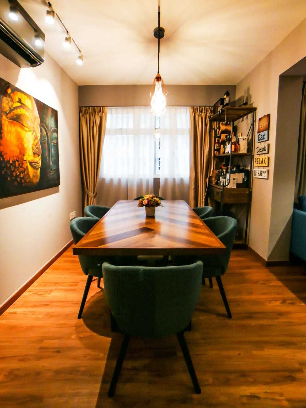 Transitional Dining Room with Bookshelf and Vinyl Flooring