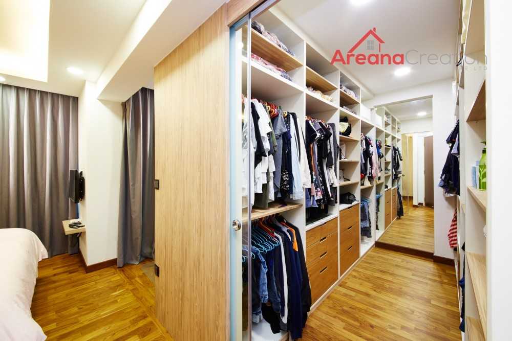Contemporary Walk-in Wardrobe with Mirror and Wardrobe