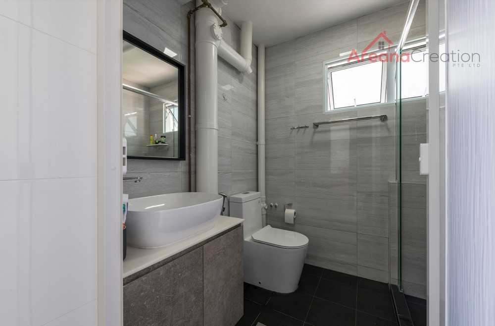 Contemporary Bathroom with Homogeneous Tiles and Mirror