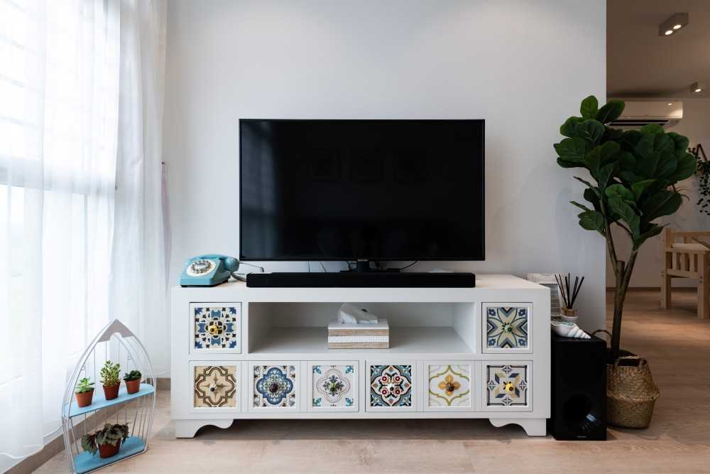 Transitional Living Room with Vinyl Flooring and TV Console