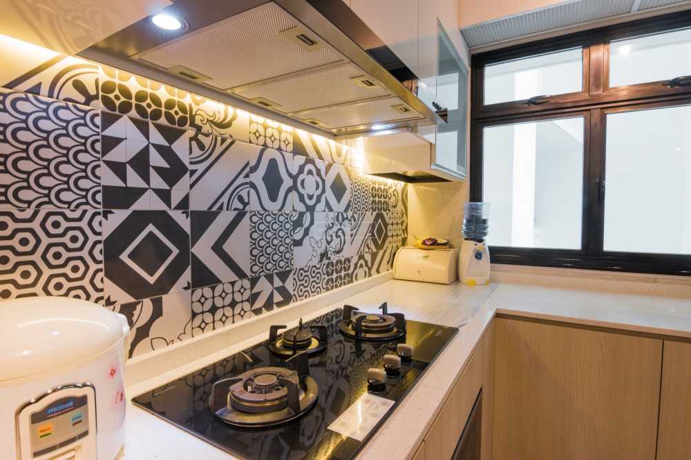Scandinavian Kitchen with Countertop and Homogeneous Tiles