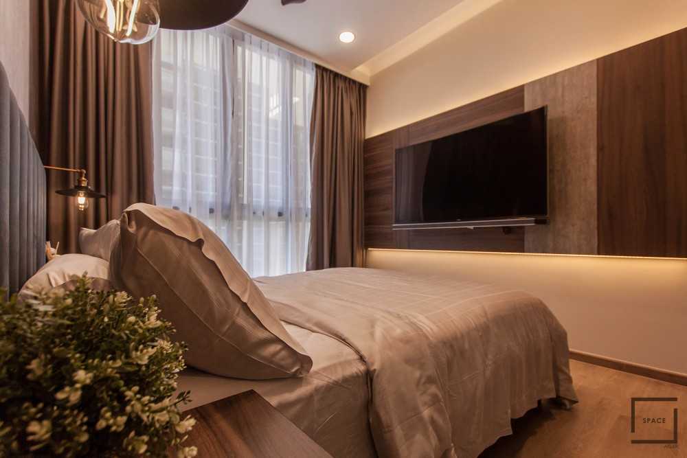 Industrial Bedroom with Drop Ceiling and Wardrobe
