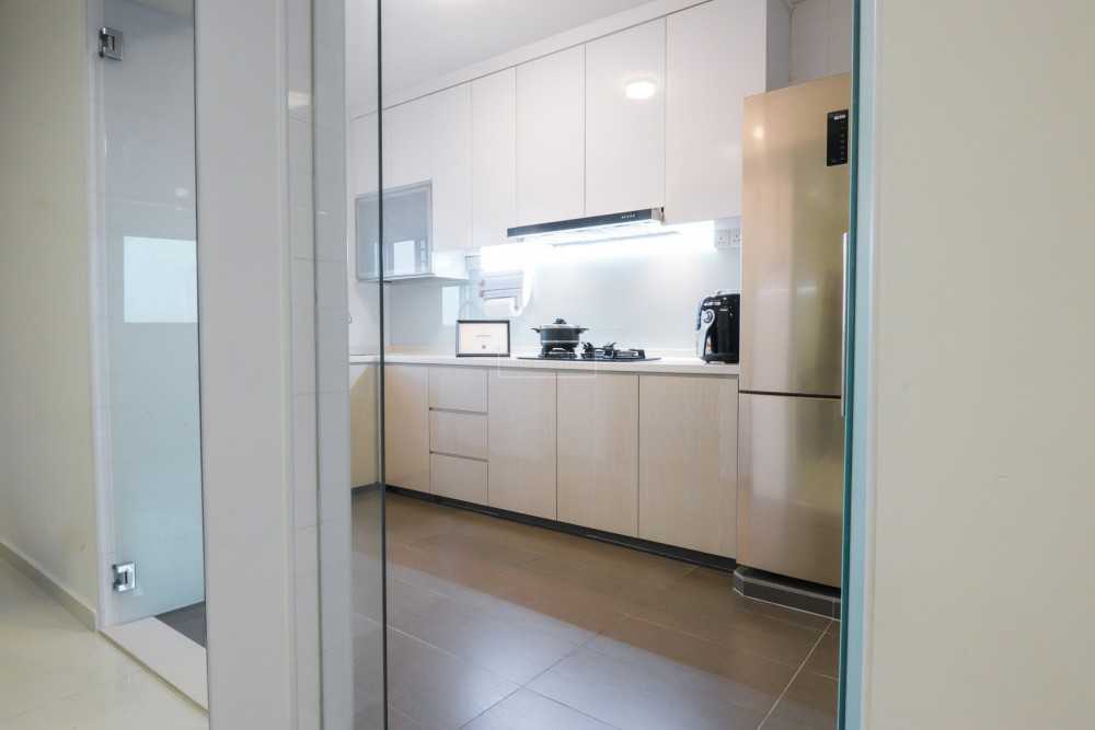 Scandinavian Kitchen with Countertop and Kitchen Backsplash