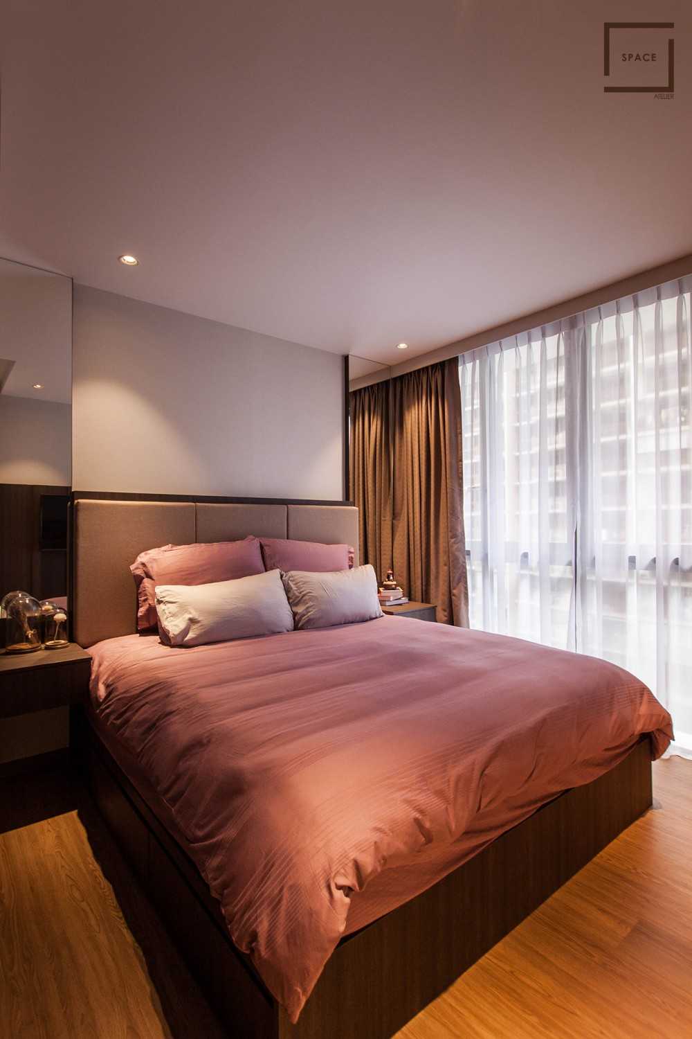 Minimalist Bedroom with Wardrobe and Sliding Wardrobe