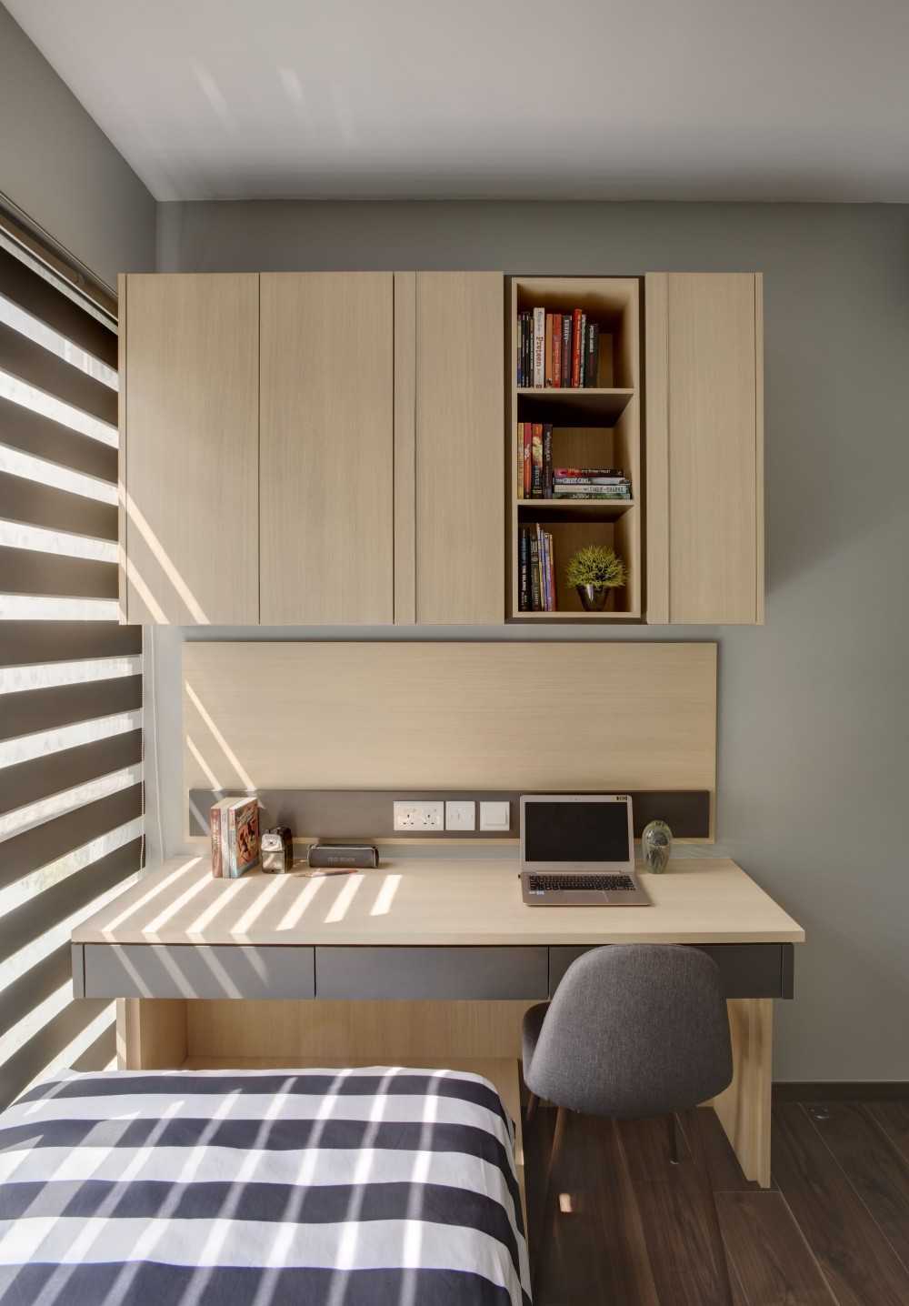 Modern Workstation with Bookshelf and Desk