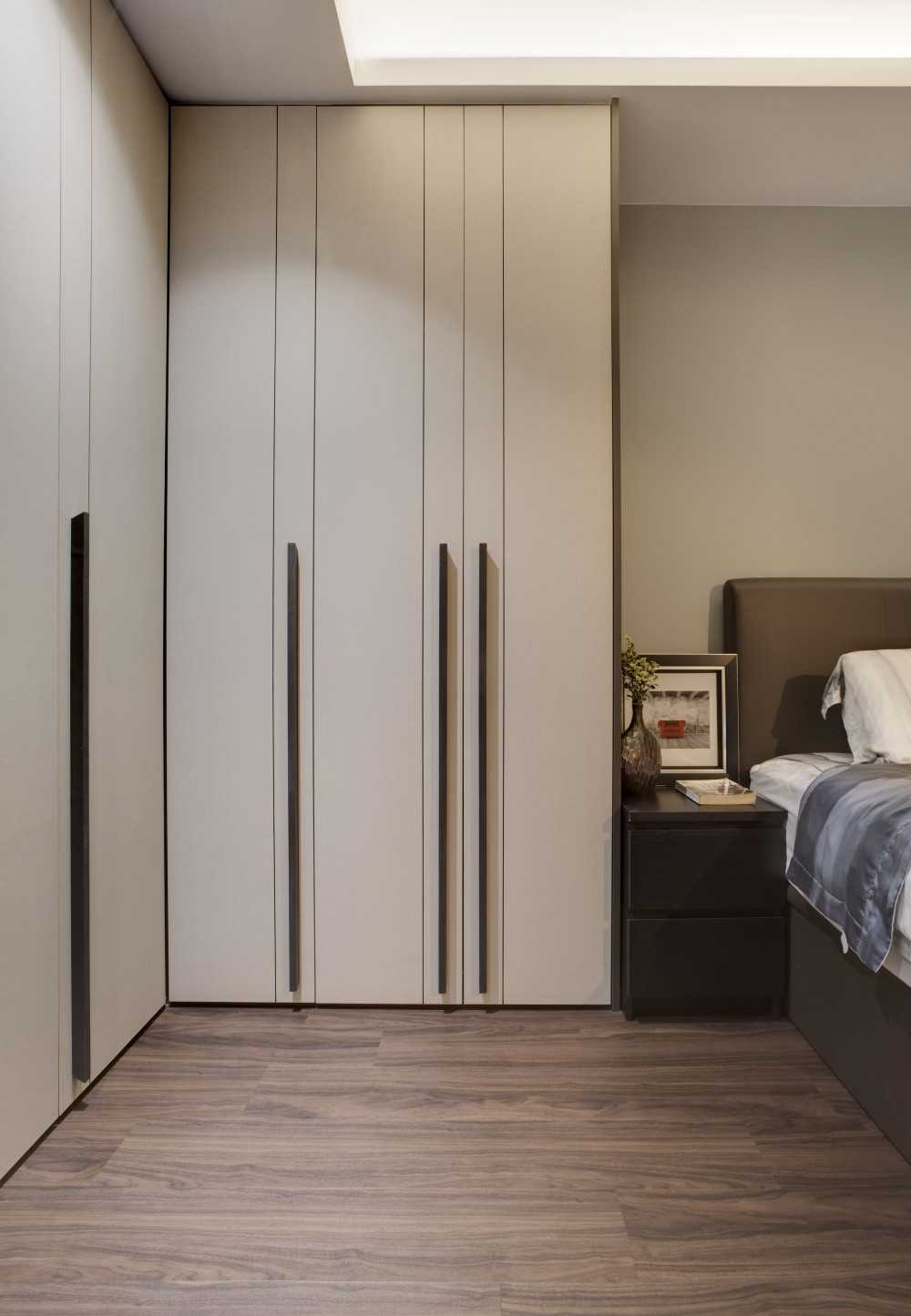 Modern Bedroom with Vinyl Flooring and Wood Flooring