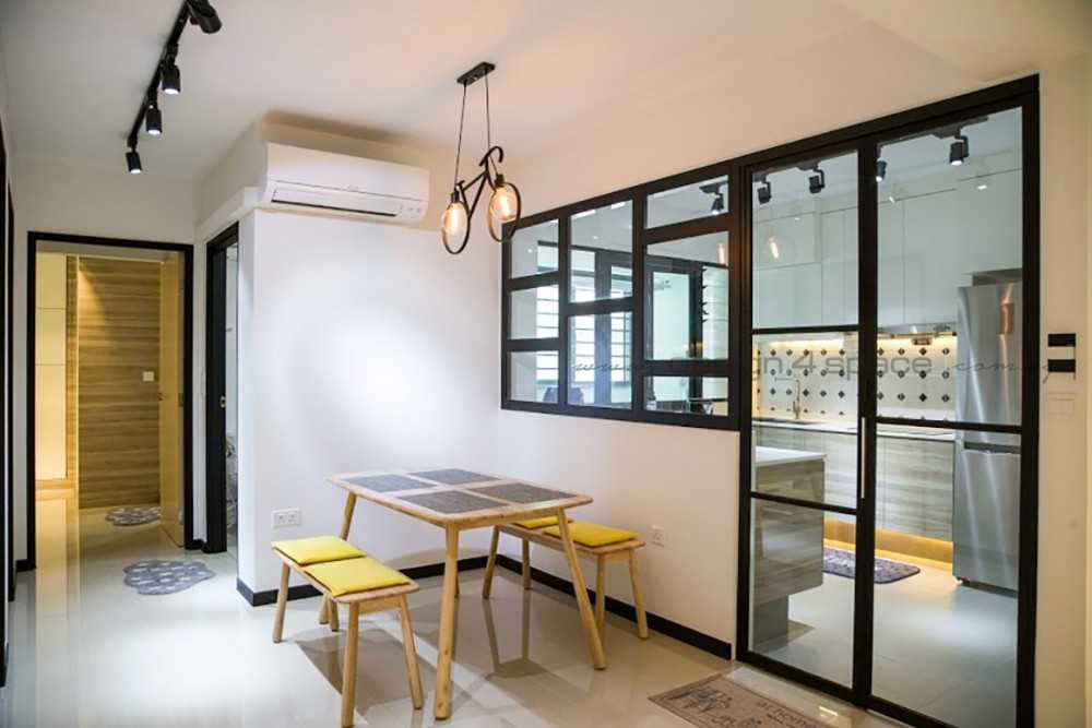 Scandinavian Dining Room with Cove Lighting and Dining Table