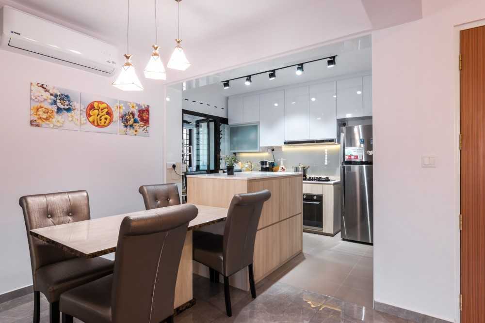 Contemporary Dining Room with Kitchen Island and Downlights