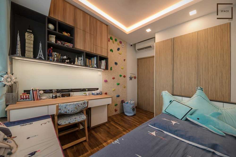 Contemporary Bedroom with Vinyl Flooring and Wardrobe