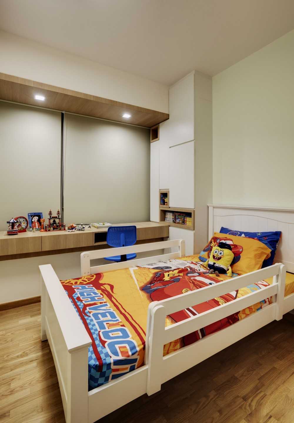 Contemporary Kids Room with Bookshelf and Desk