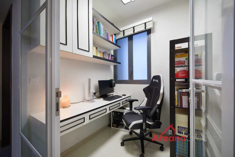 Modern Home Office with Desk and Desk Chairs