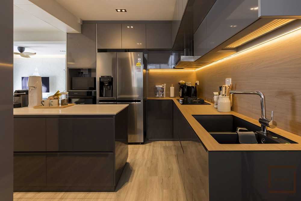 Scandinavian Kitchen with Cupboard and Open Kitchen