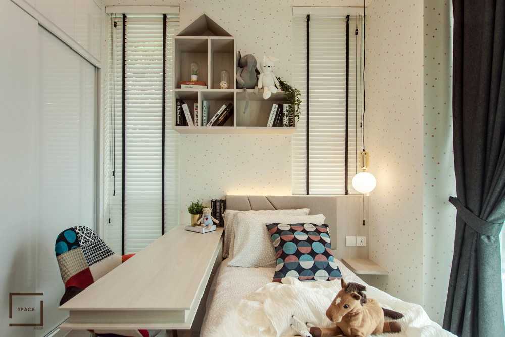Contemporary Bedroom with Wardrobe and Sliding Wardrobe
