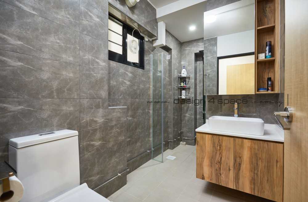 Contemporary Bathroom with Homogeneous Tiles and Mirror