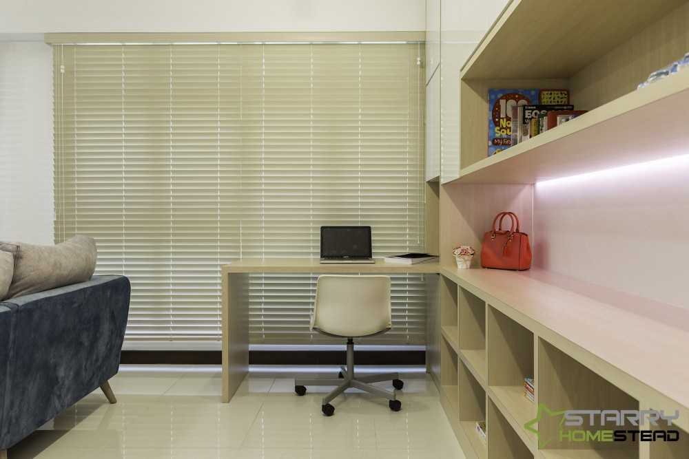 Scandinavian Workstation with Desk and Desk Chairs