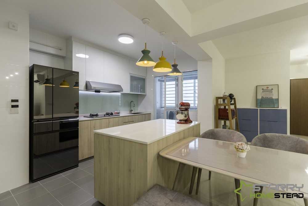 Scandinavian Dining Room with Kitchen Island and Dining Table