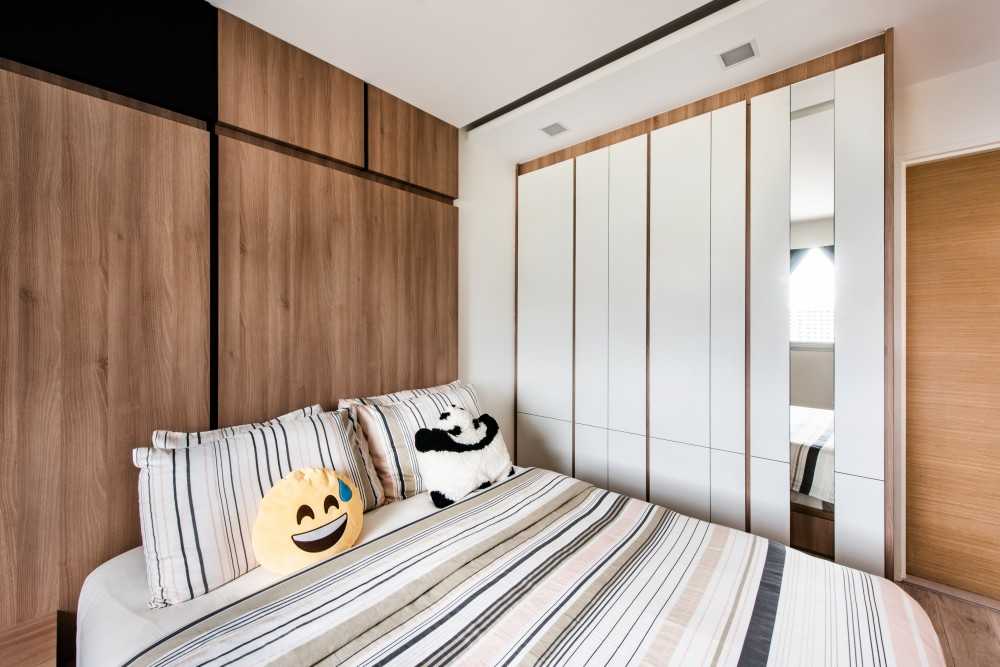 Contemporary Bedroom with Vinyl Flooring and Cove Lighting