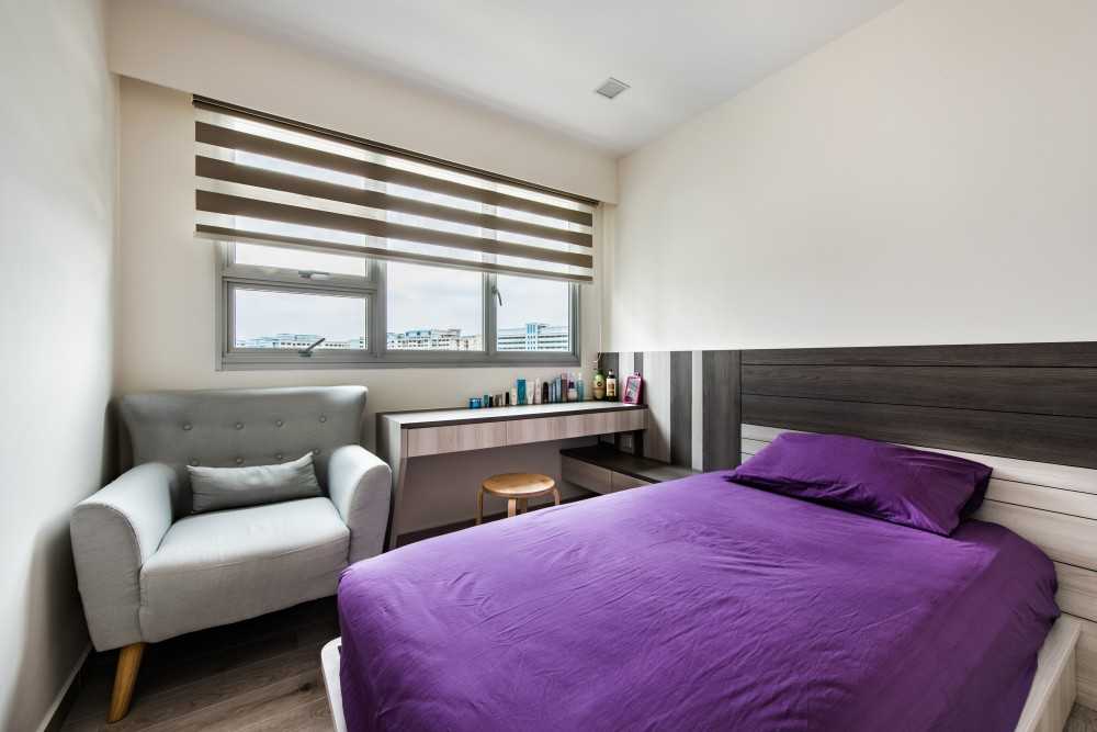 Contemporary Bedroom with Vinyl Flooring and Drop Ceiling