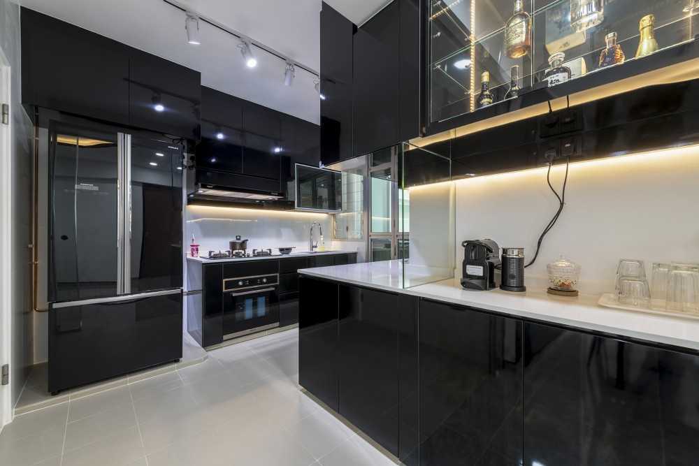 Modern Kitchen with Countertop and Kitchen Window