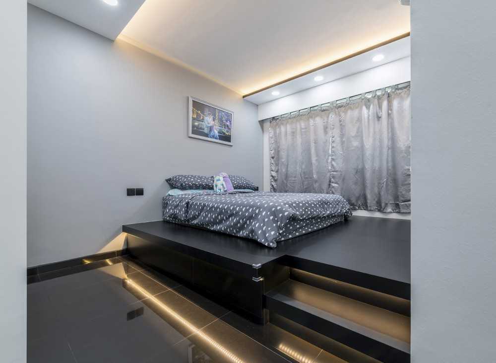 Modern Bedroom with Platform Bed and Homogeneous Tiles