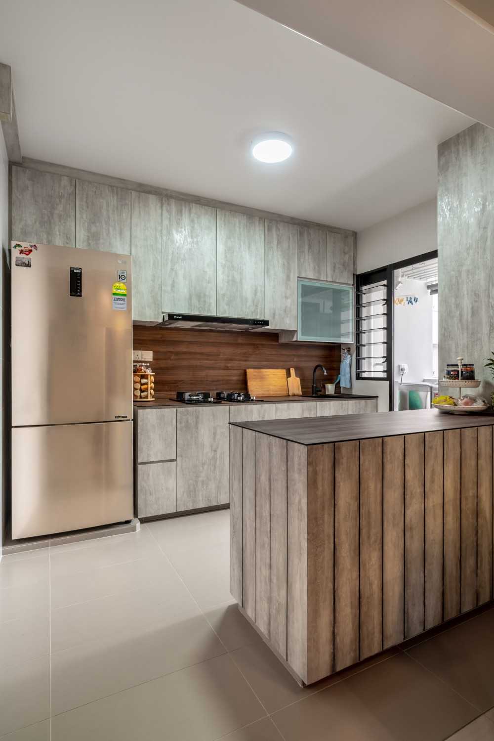Country Kitchen with Countertop and Kitchen Island