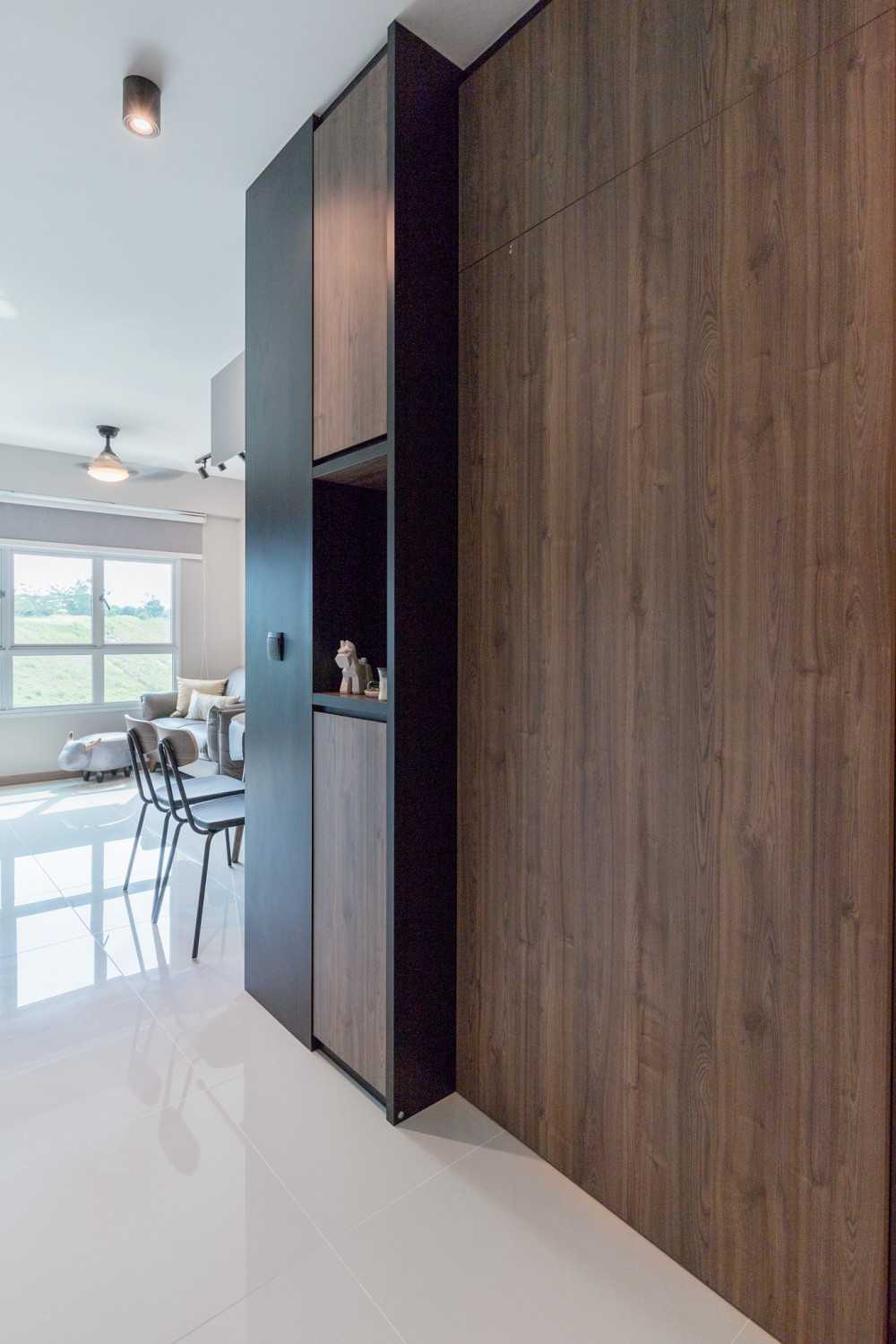 Modern Entryway with Small Storage and Open Storage