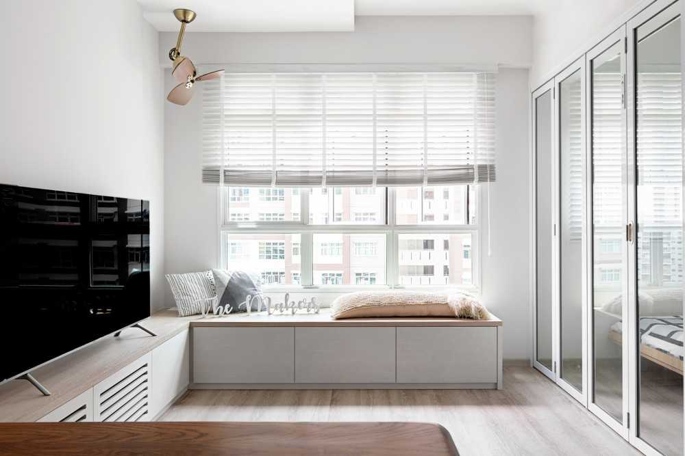 Scandinavian Living Room with Ceiling Fan and TV