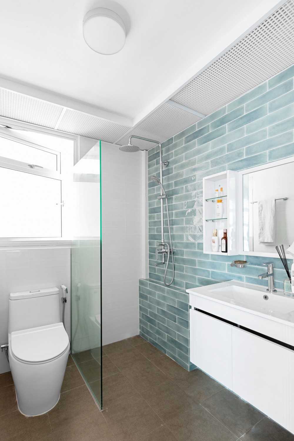 Scandinavian Bathroom with Shower Screen and Bathroom Accessories