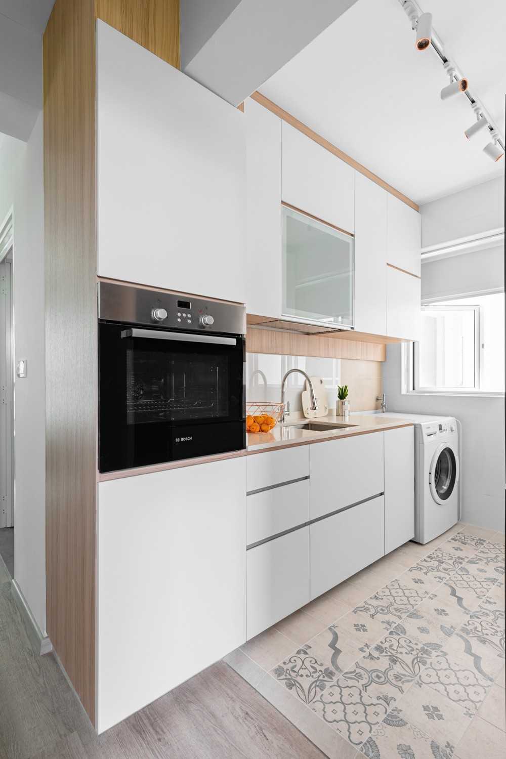 Scandinavian Kitchen with Kitchen Backsplash and Kitchen Cabinets