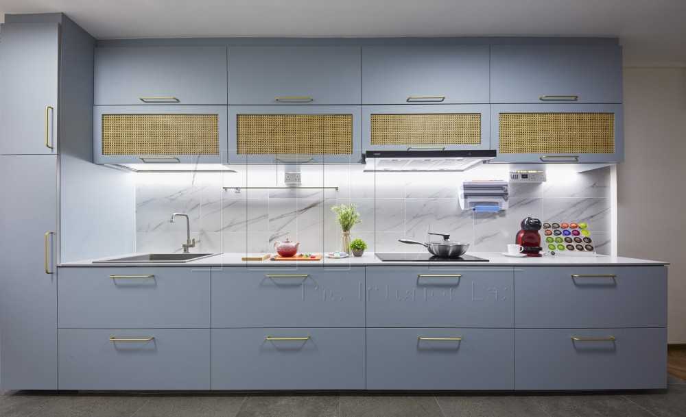 Eclectic Kitchen with Countertop and Homogeneous Tiles