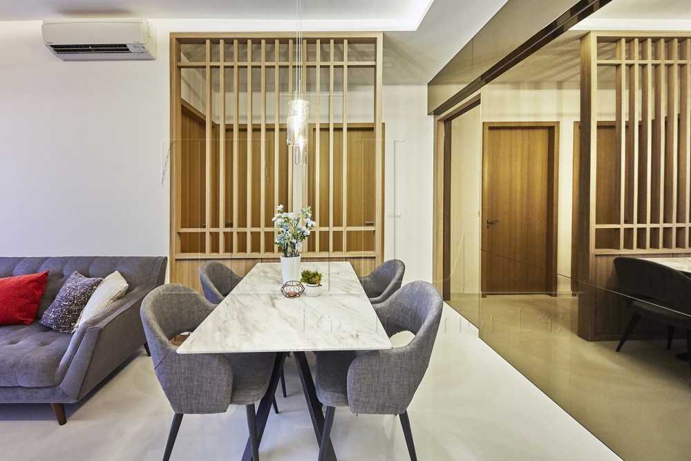Modern Dining Room with Cove Lighting and Dining Table