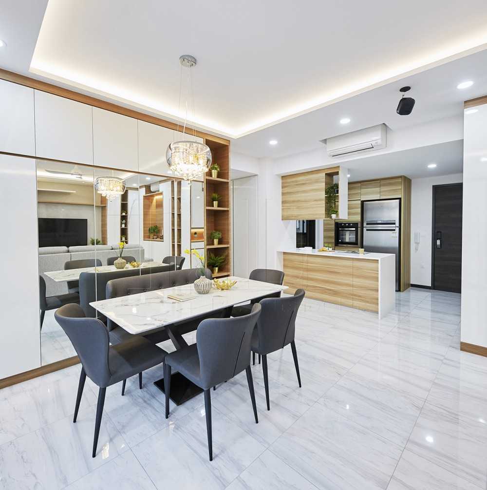 Scandinavian Dining Room with Mirror and Dining Table