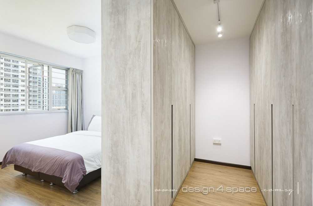 Modern Walk-in Wardrobe with Mirror and Wardrobe