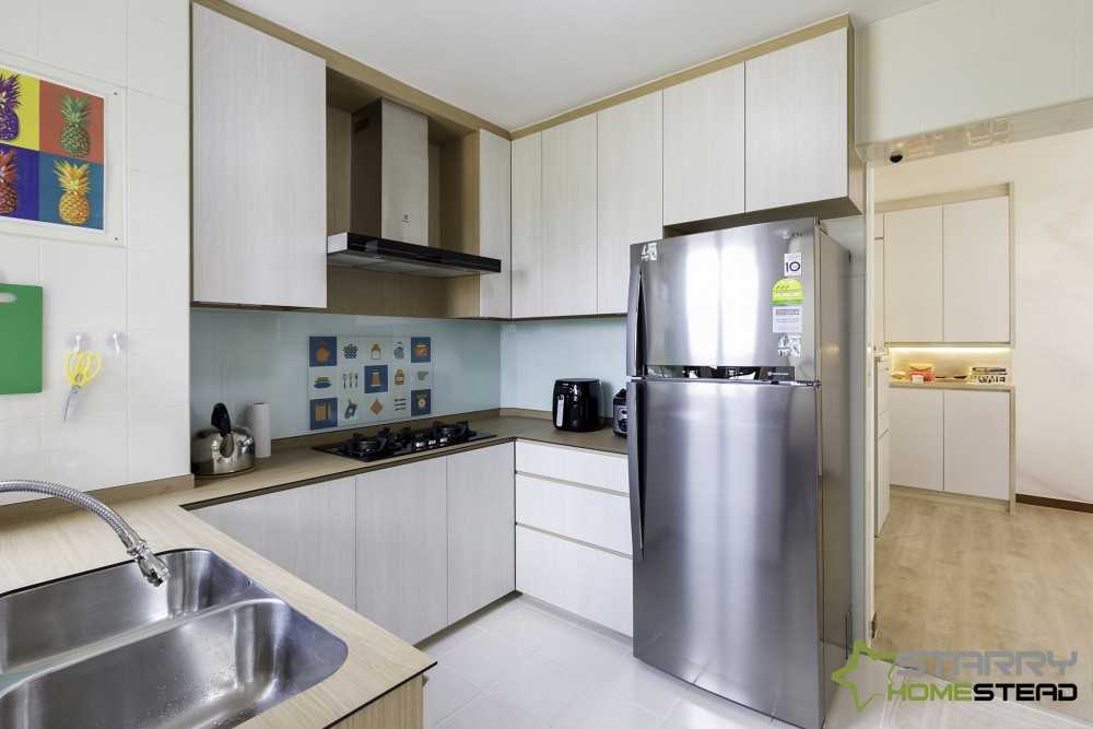 Scandinavian Kitchen with Kitchen Backsplash and Kitchen Accessories