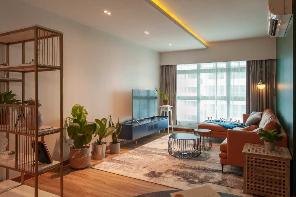 Transitional Living Room with Sofa and TV