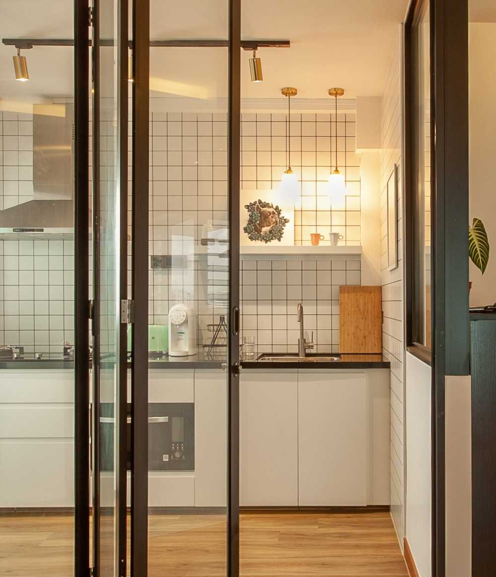 Transitional Kitchen with Countertop and Kitchen Tap
